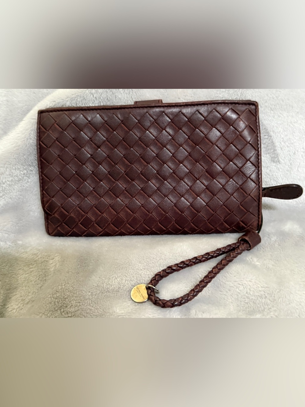 AUTHENTIC BOTTEGA VENETA β VINTAGE INTRECCIATO BURGUNDY LEATHER WALLET WRISTLET
